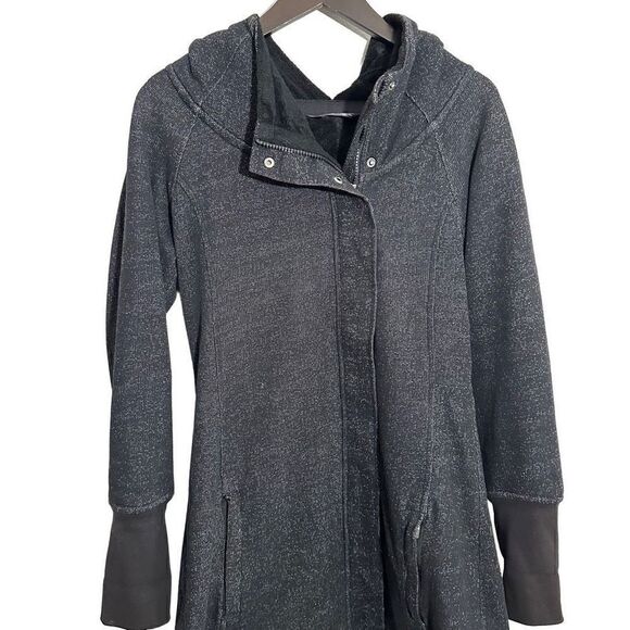 The North Face woman’s black fleece parka size M - Picture 3 of 9